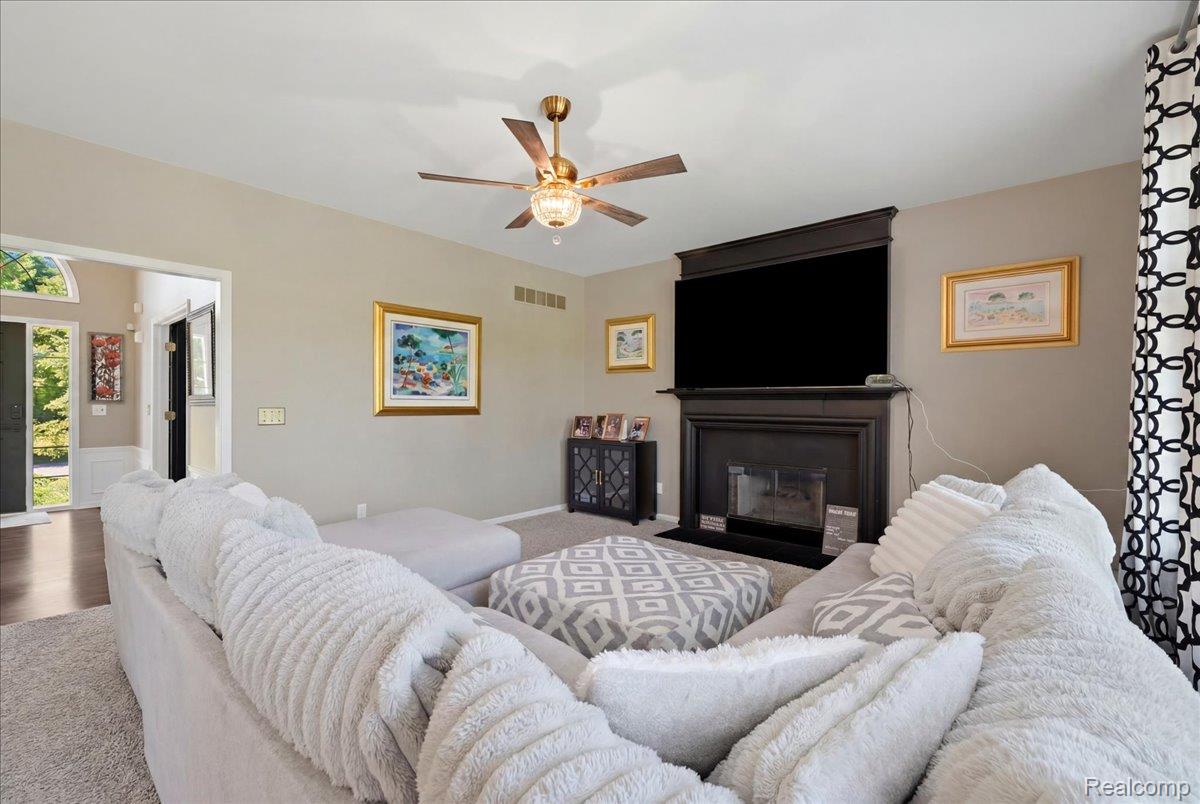 48606 Greenwich Circle Property Photo 11