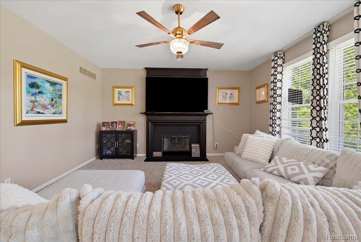 48606 Greenwich Circle Property Photo 12