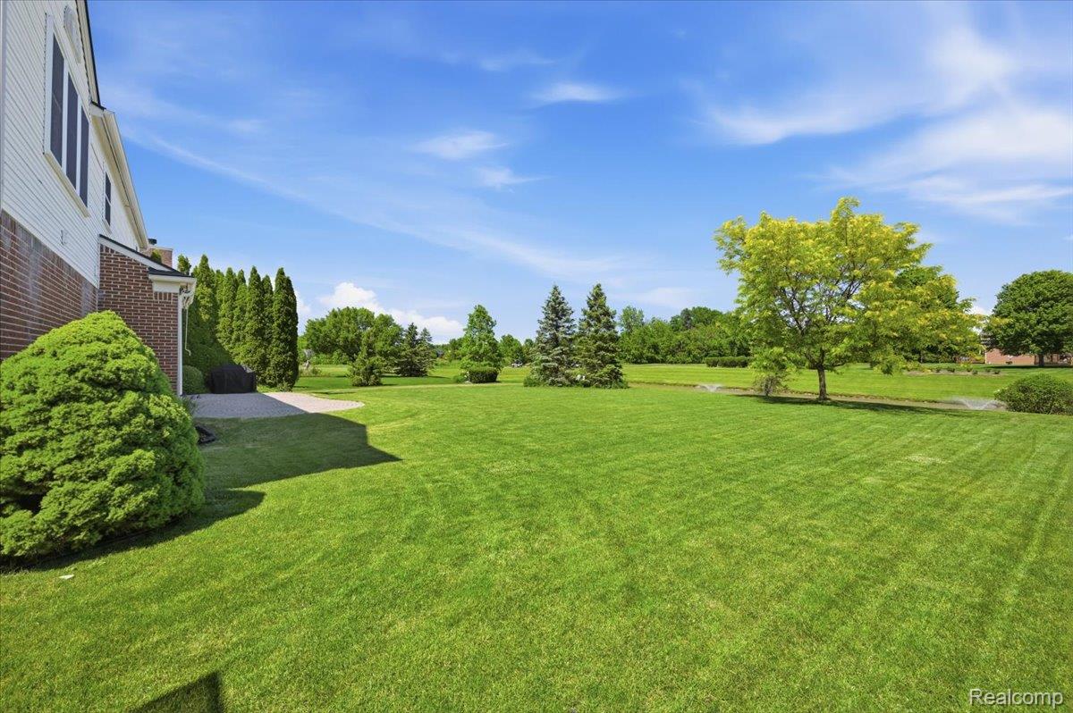 48606 Greenwich Circle Property Photo 49