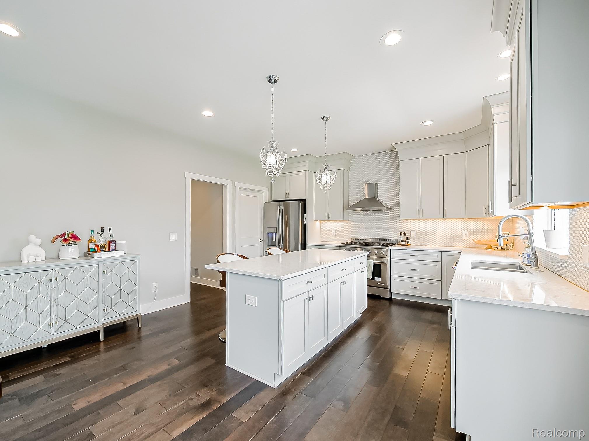 1724 Taylor Avenue Property Photo 17