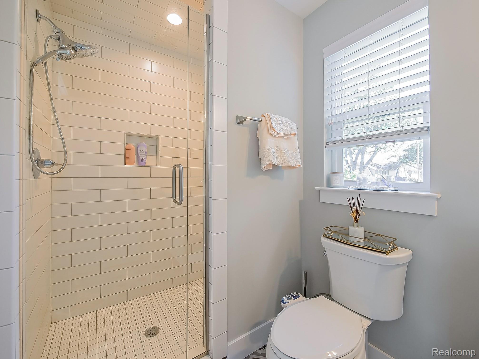 1724 Taylor Avenue Property Photo 24