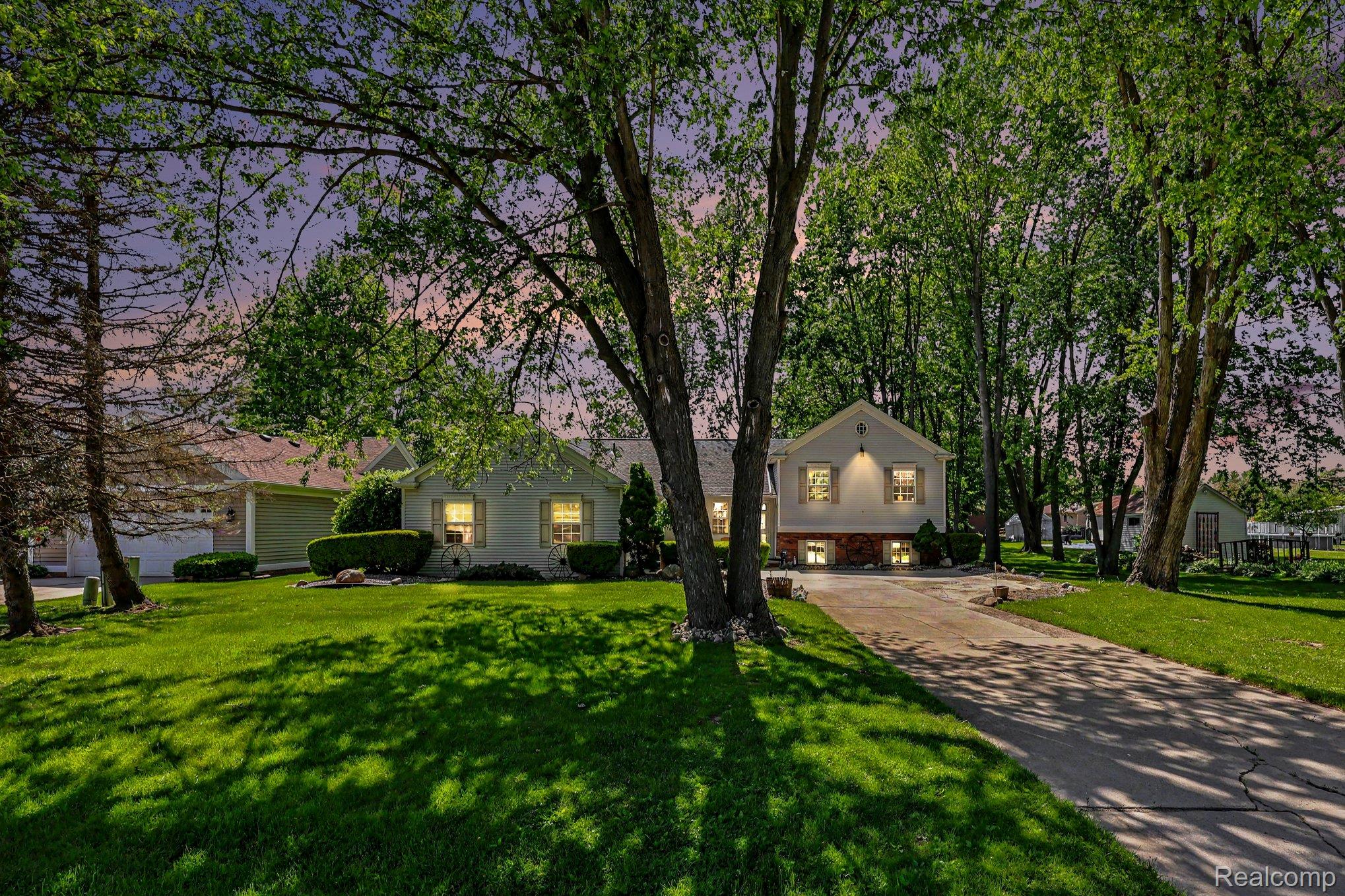 7020 Meldrum Road Property Photo 1