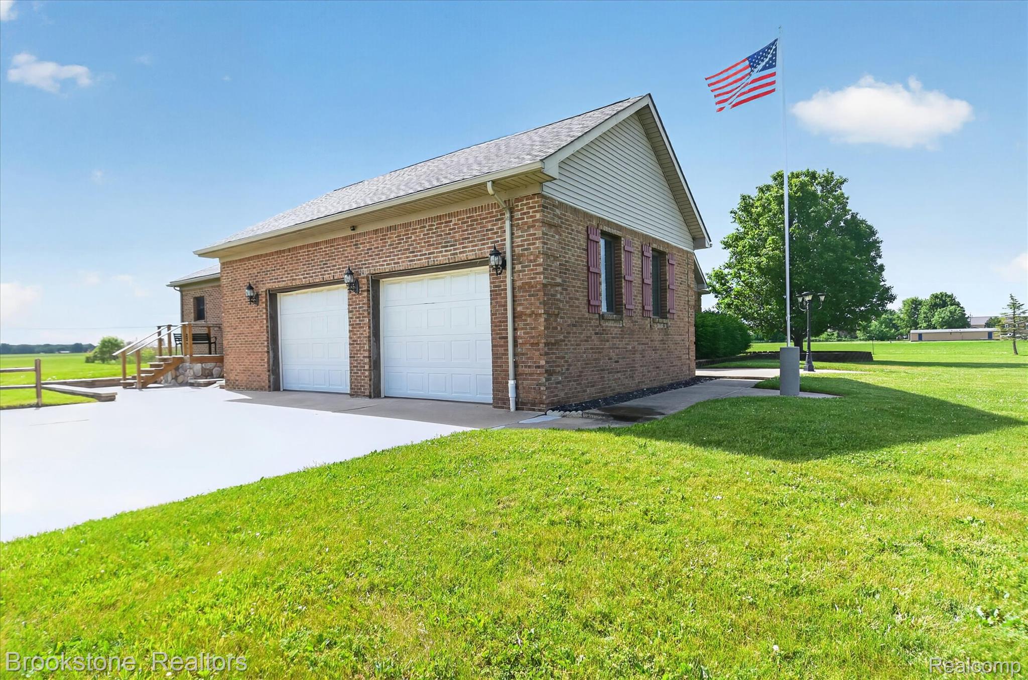 75230 Cryderman Road Property Photo 3