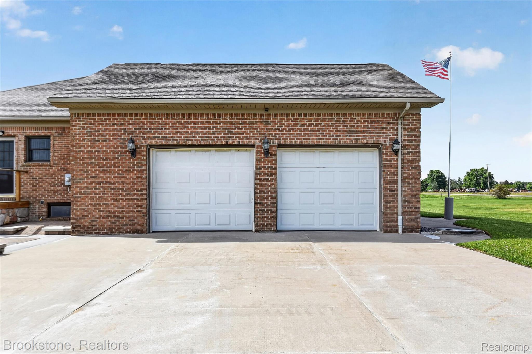 75230 Cryderman Road Property Photo 4