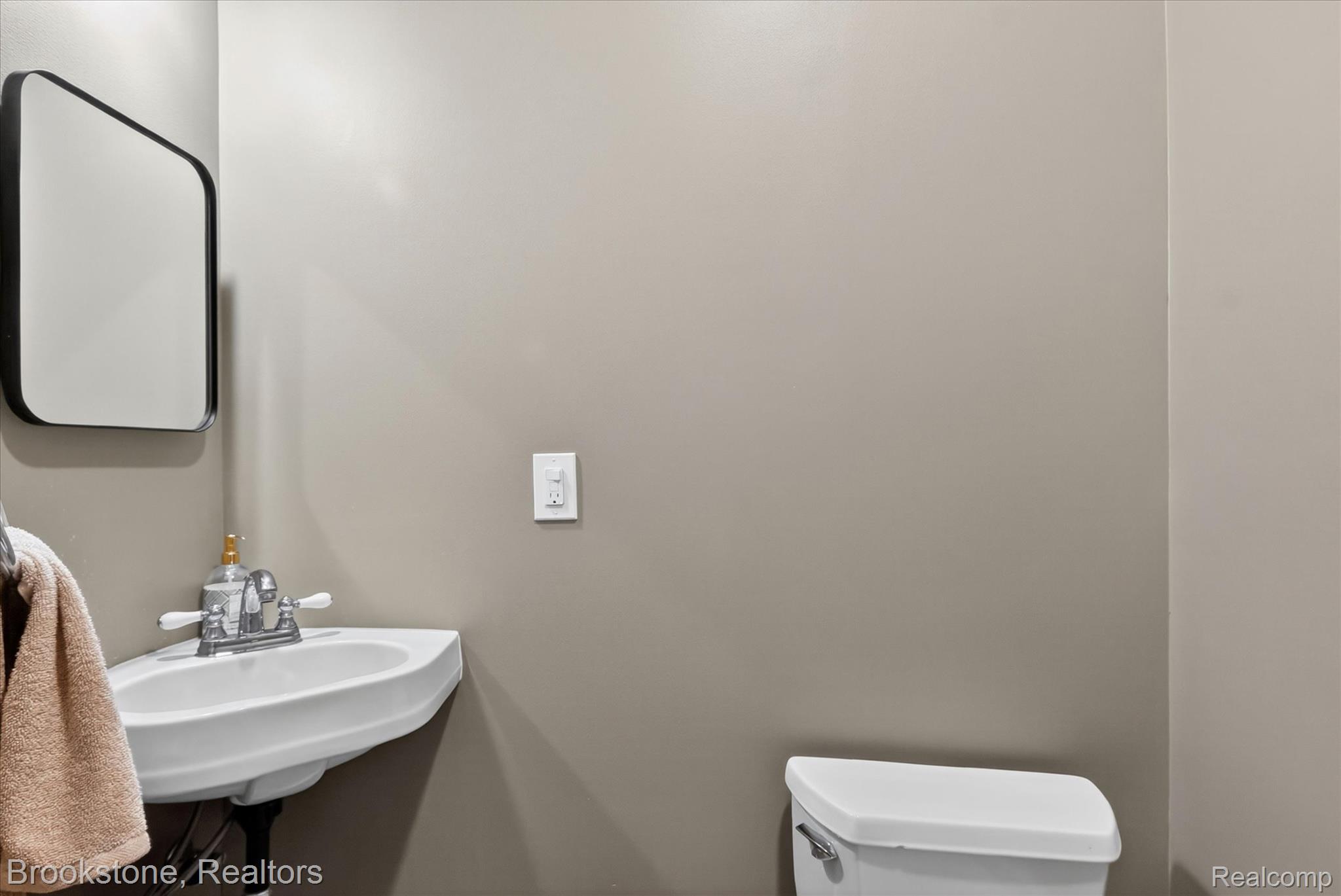 75230 Cryderman Road Property Photo 43