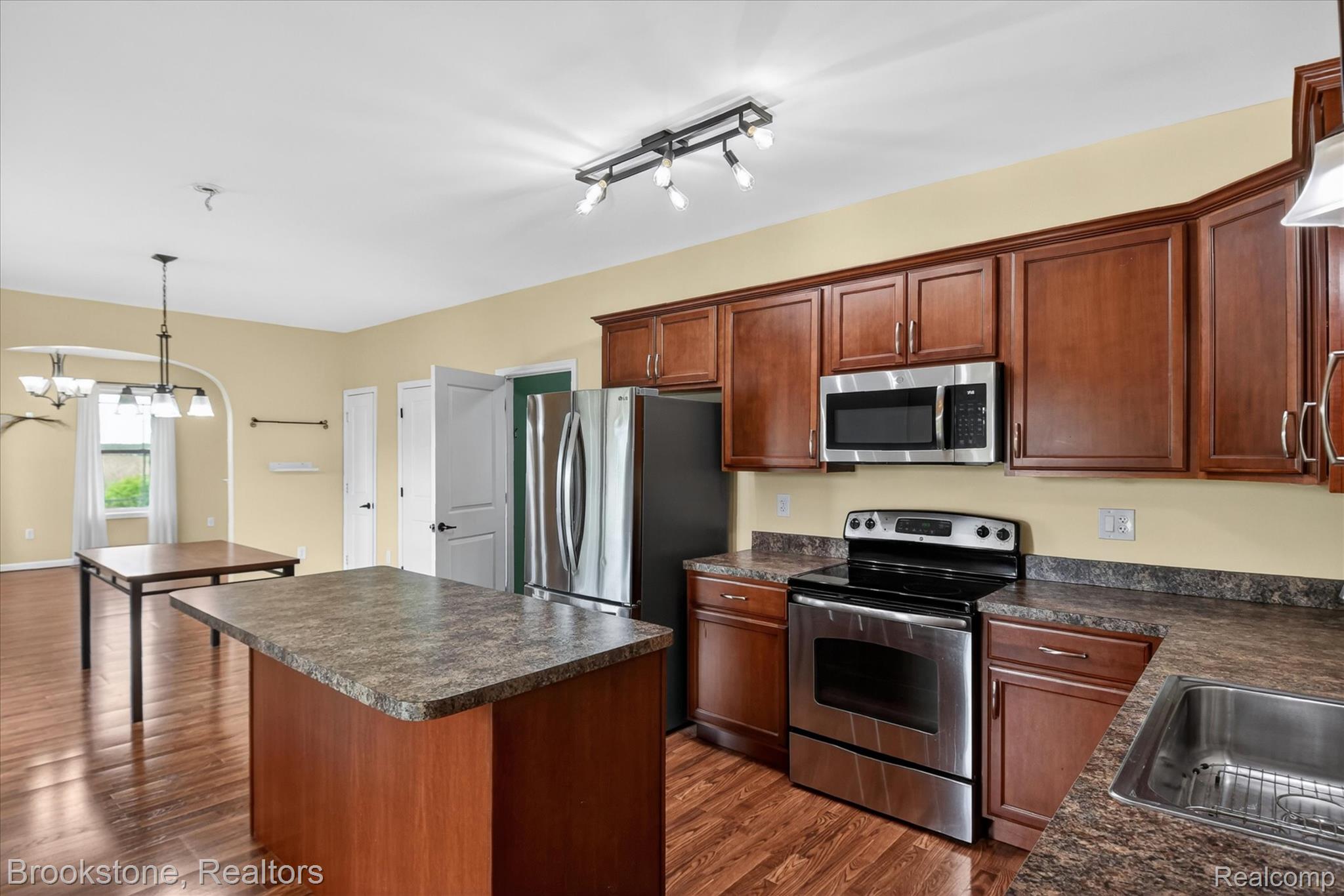 75230 Cryderman Road Property Photo 47