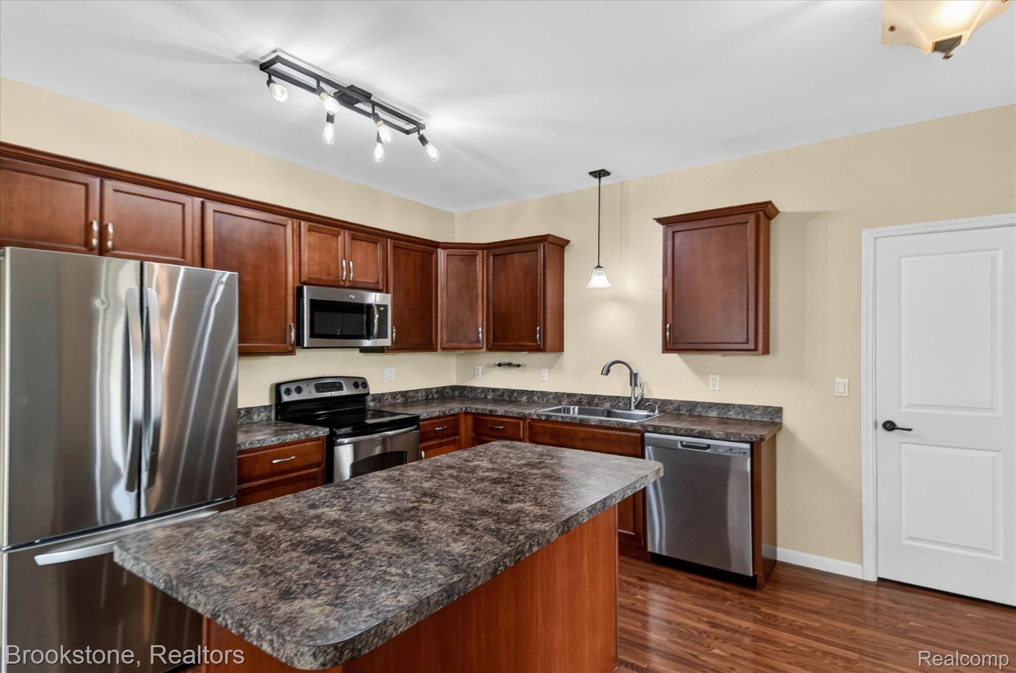 75230 Cryderman Road Property Photo 48