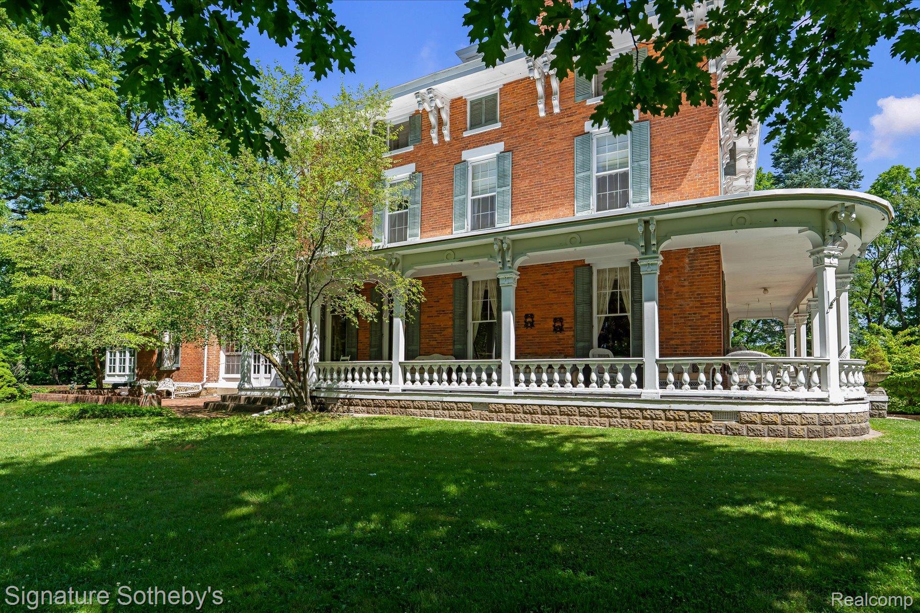 410 N Eagle Street Property Photo 8