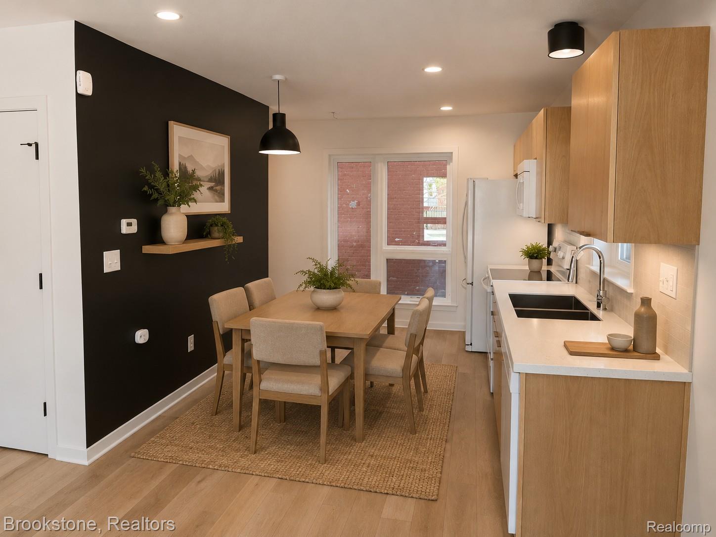 112 Mount Vernon Street 6 Property Photo 3