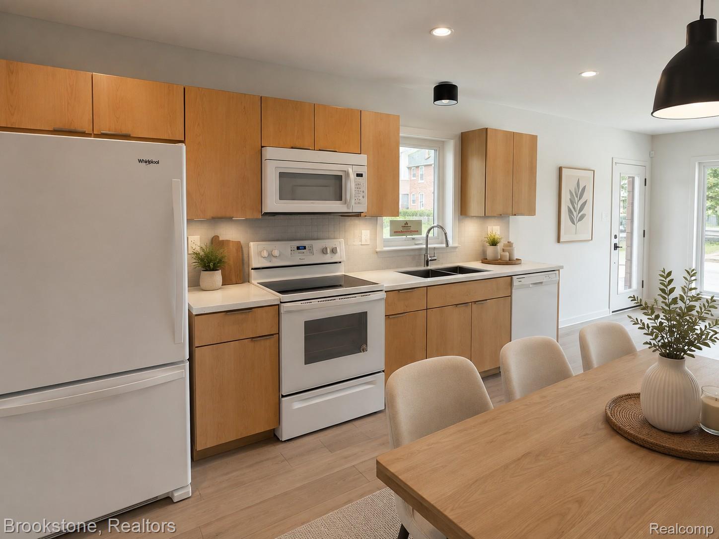 112 Mount Vernon Street 6 Property Photo 4