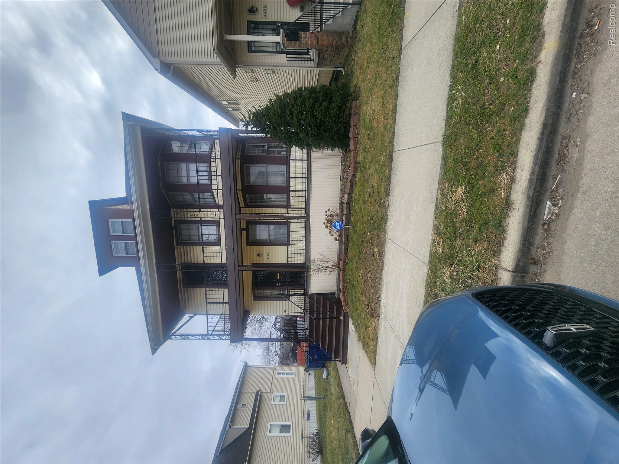 2400 Danforth Street Property Photo 2