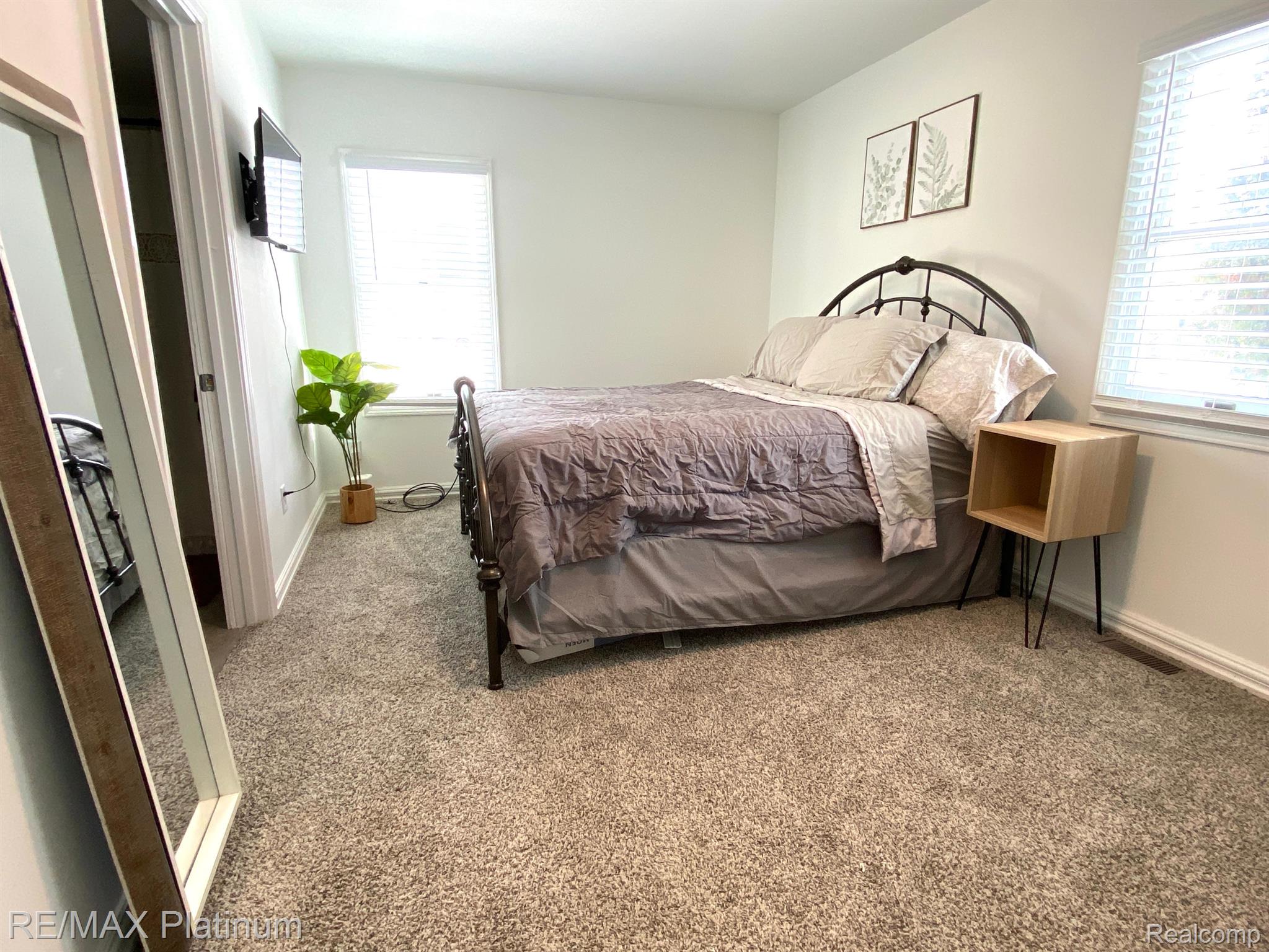 505 E Frank Street Property Photo 17