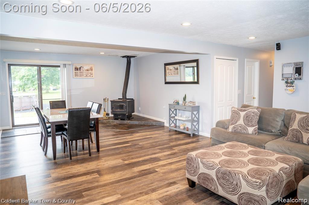 6881 Munsell Road Property Photo 5