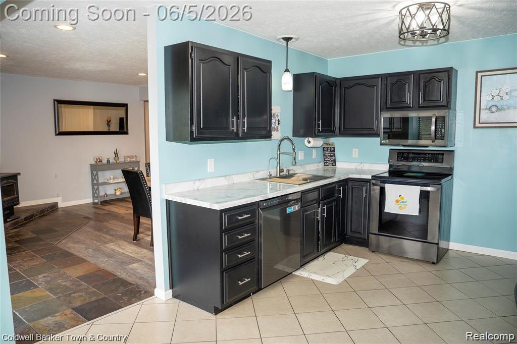 6881 Munsell Road Property Photo 8