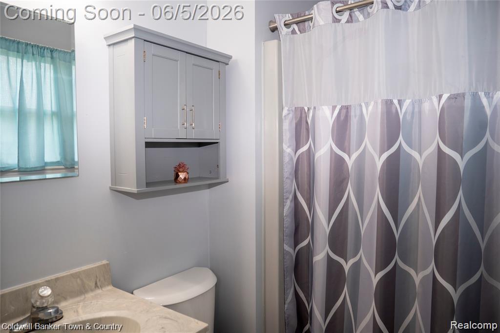6881 Munsell Road Property Photo 15