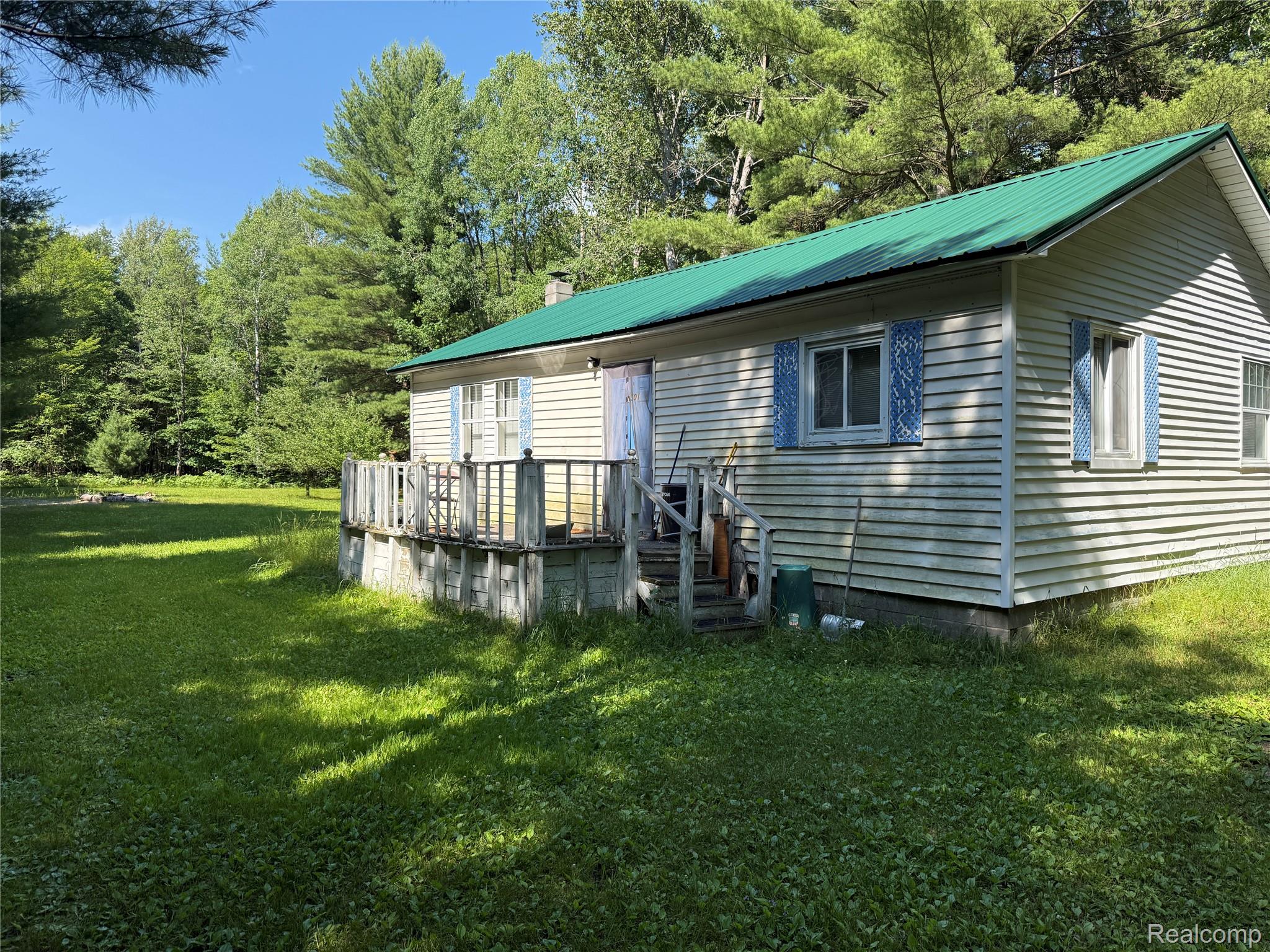1501 Michael Drive Property Photo 3