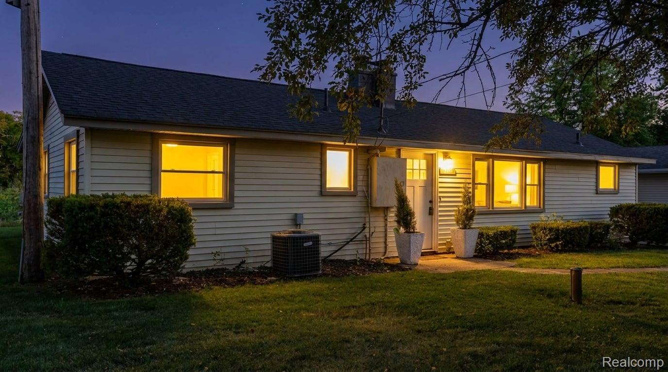 11560 Island Ct Court Property Photo 3