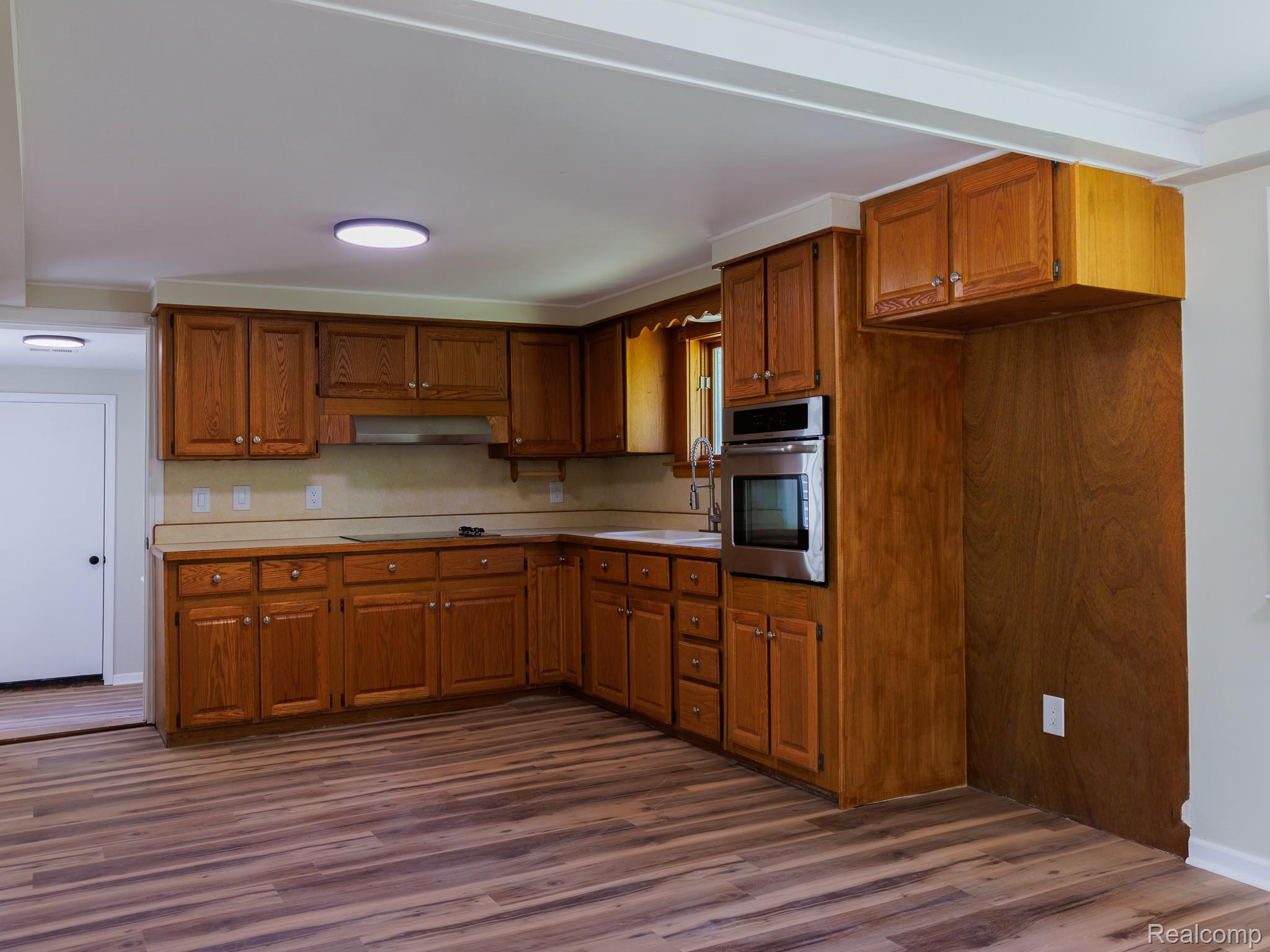 11560 Island Ct Court Property Photo 5