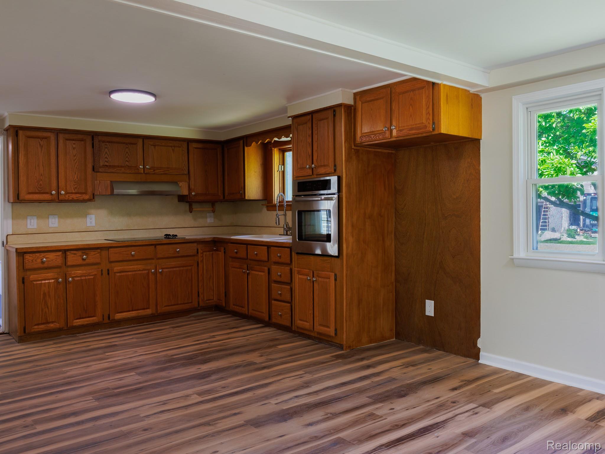 11560 Island Ct Court Property Photo 7