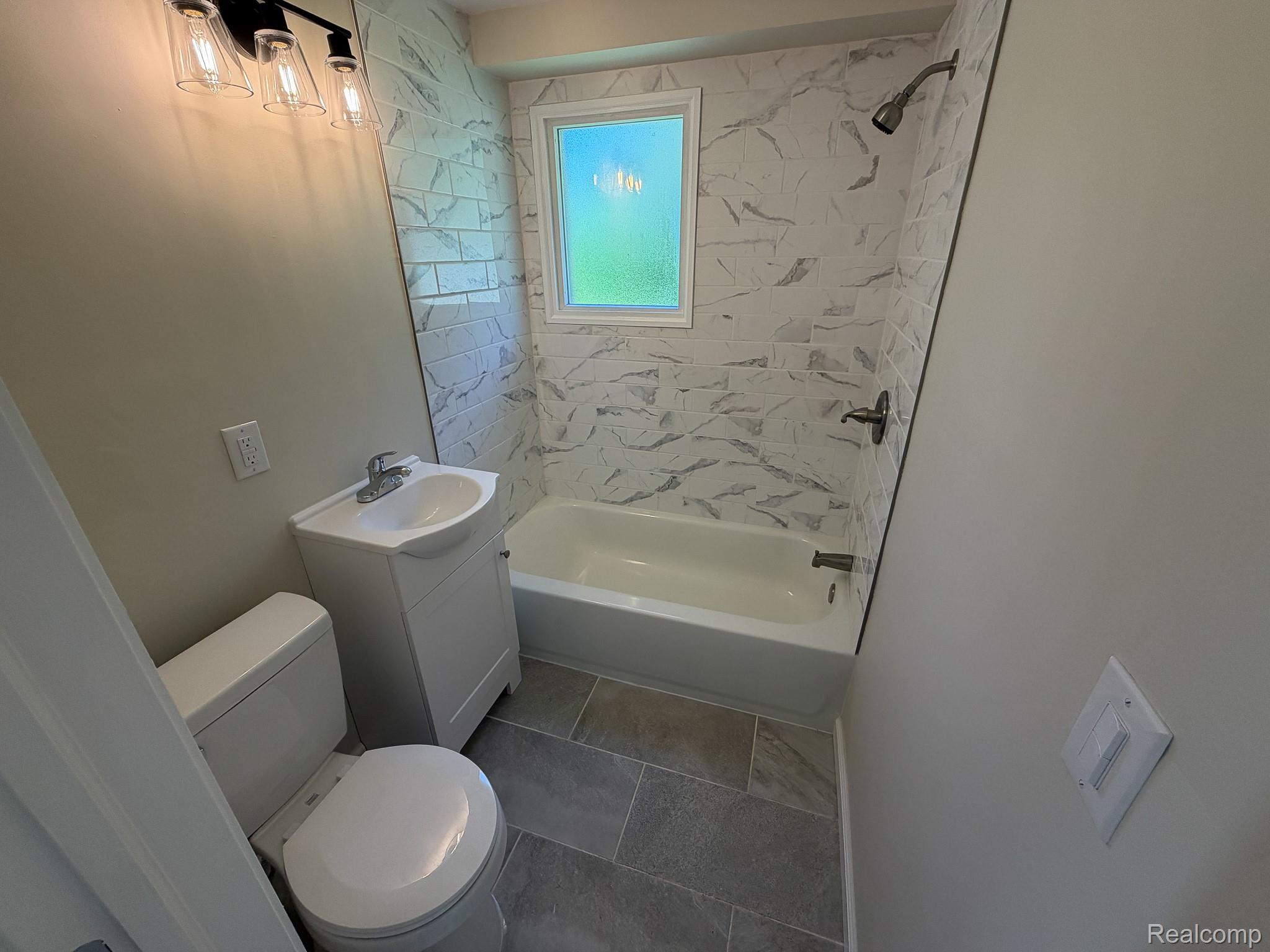 11560 Island Ct Court Property Photo 11