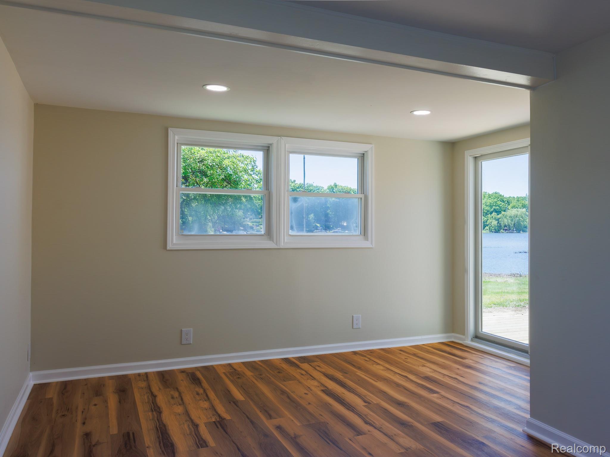 11560 Island Ct Court Property Photo 15