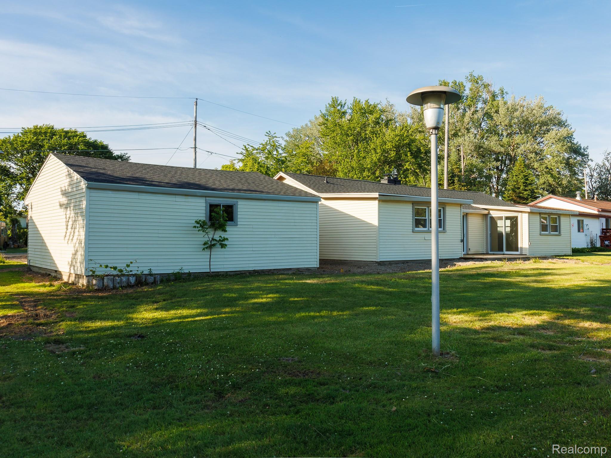 11560 Island Ct Court Property Photo 27