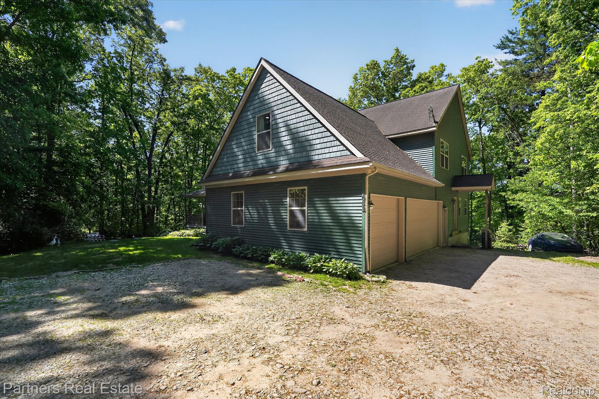 4053 Rolling Acres Drive Property Photo 3