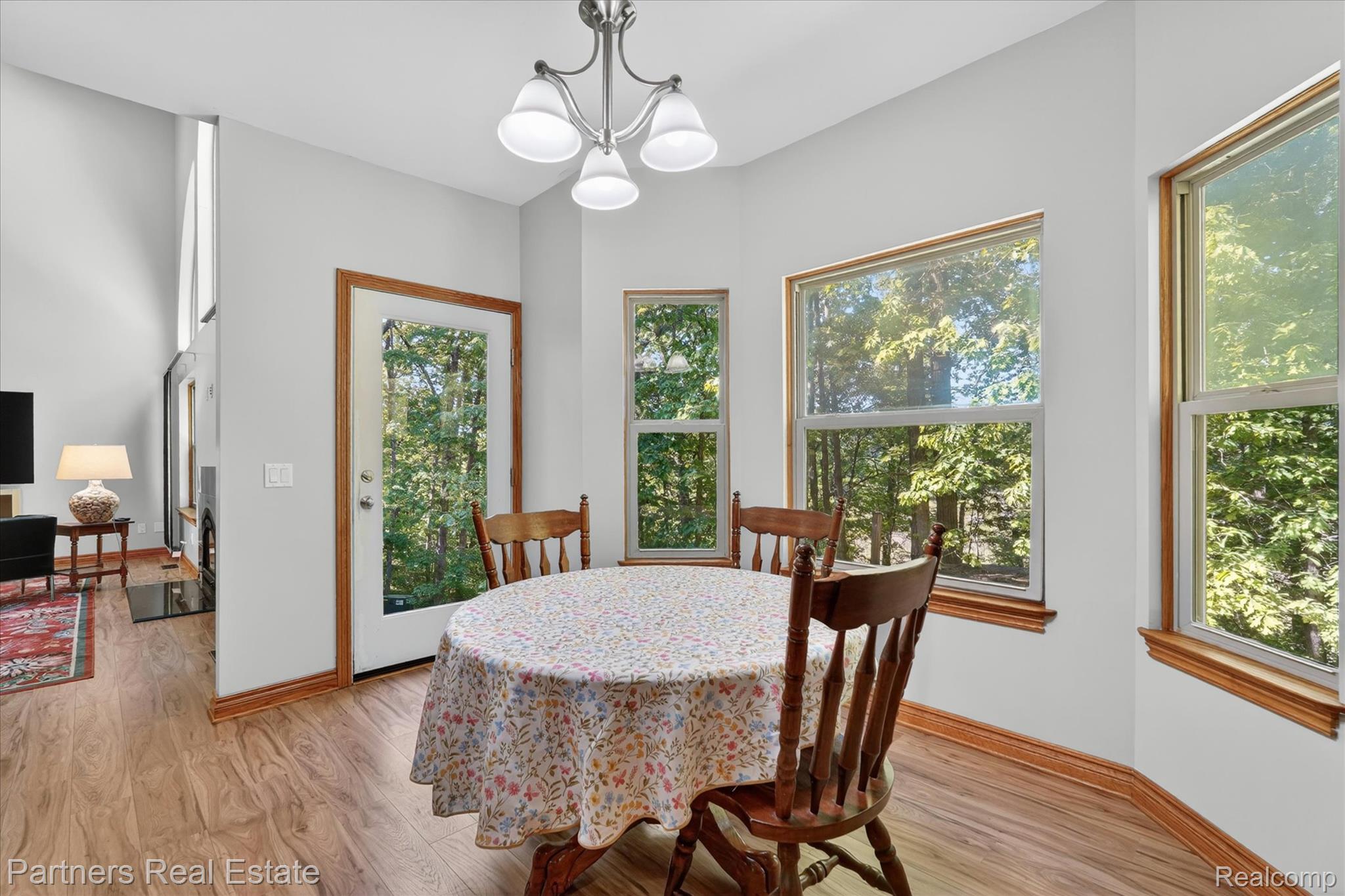 4053 Rolling Acres Drive Property Photo 18