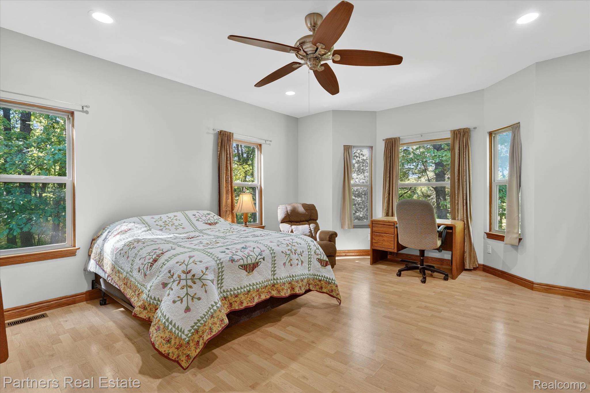 4053 Rolling Acres Drive Property Photo 22