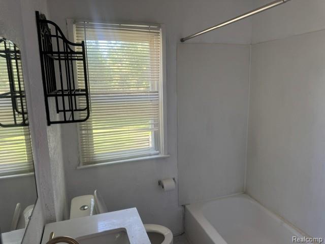 26648 Schoenherr Road Property Photo 14