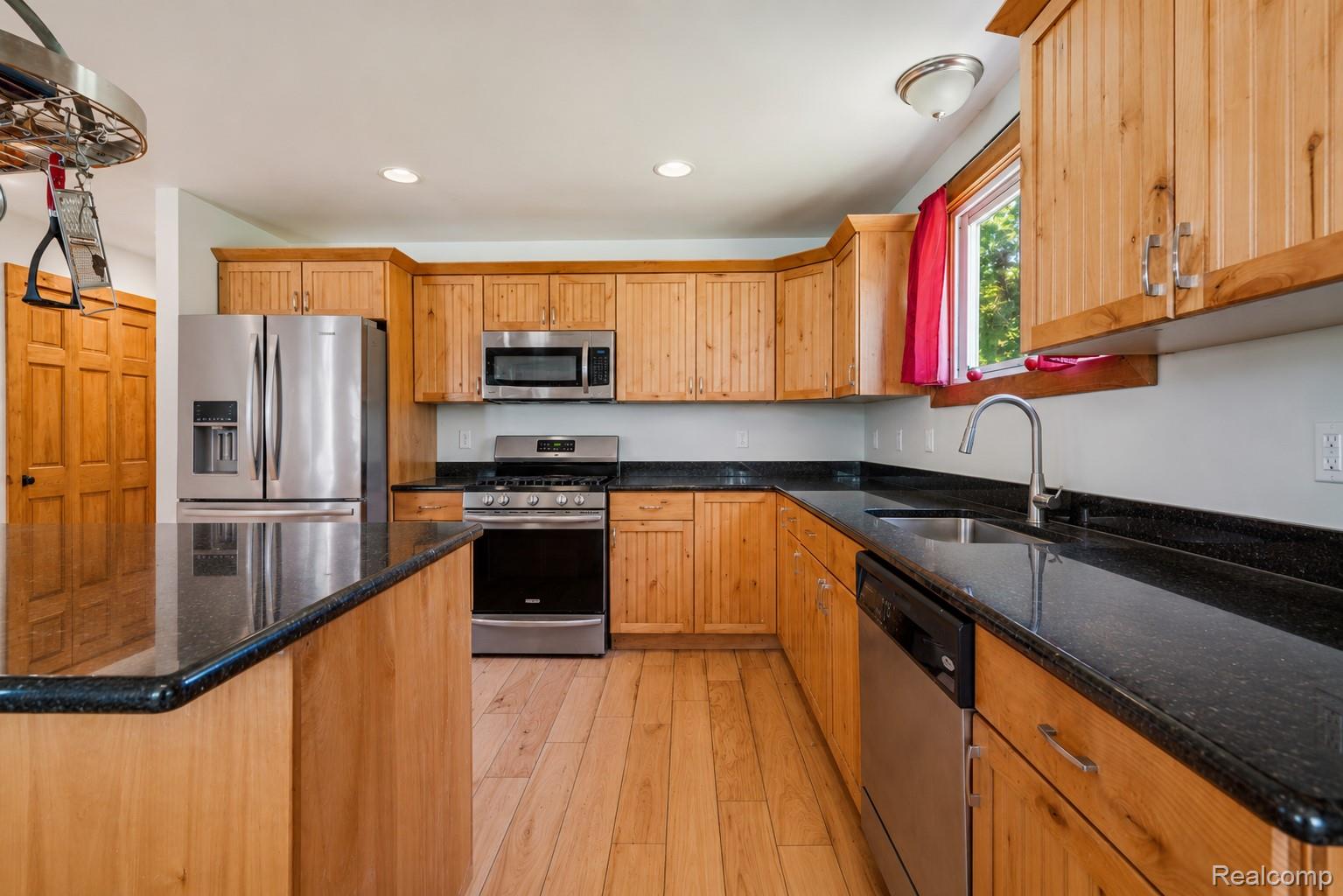 11583 Cape Cod Street Property Photo 8