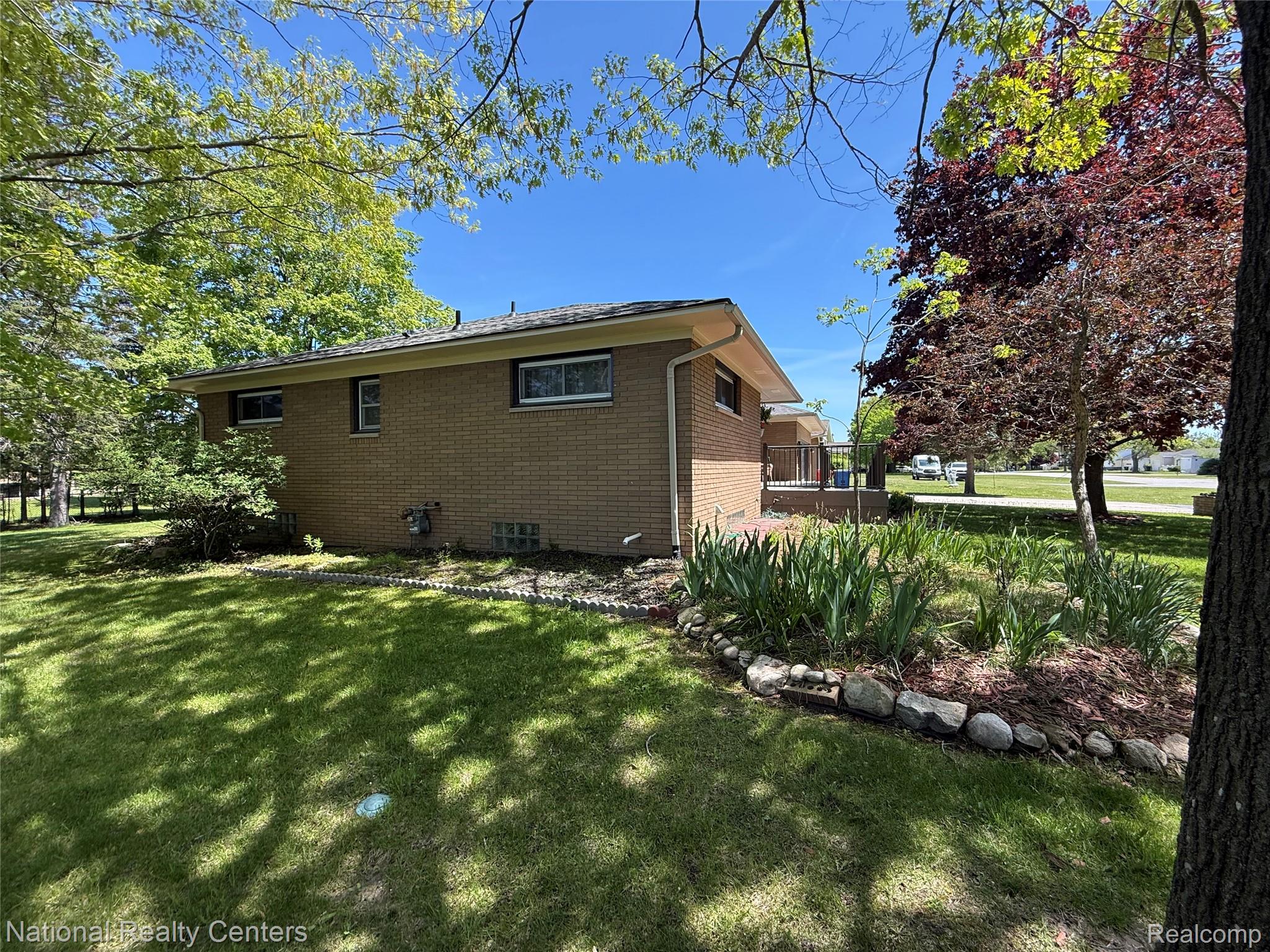 205 Sunset Boulevard Property Photo 7