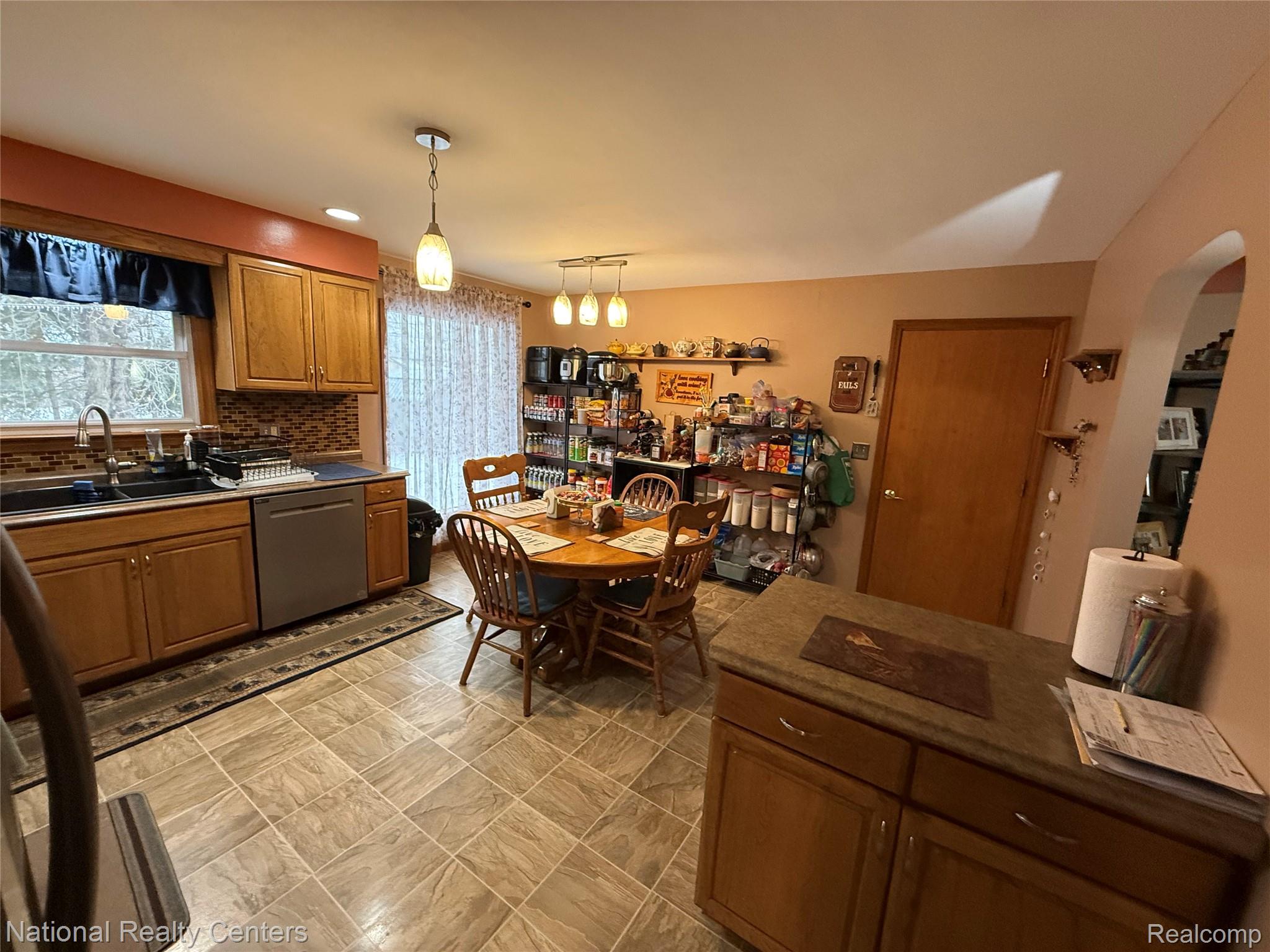 205 Sunset Boulevard Property Photo 8