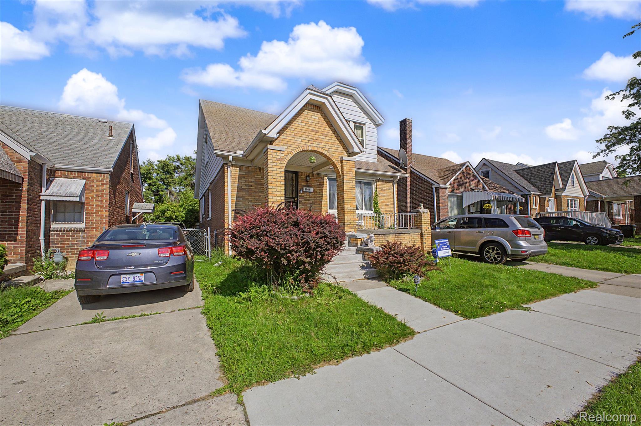 6808 Abington Avenue Property Photo 3