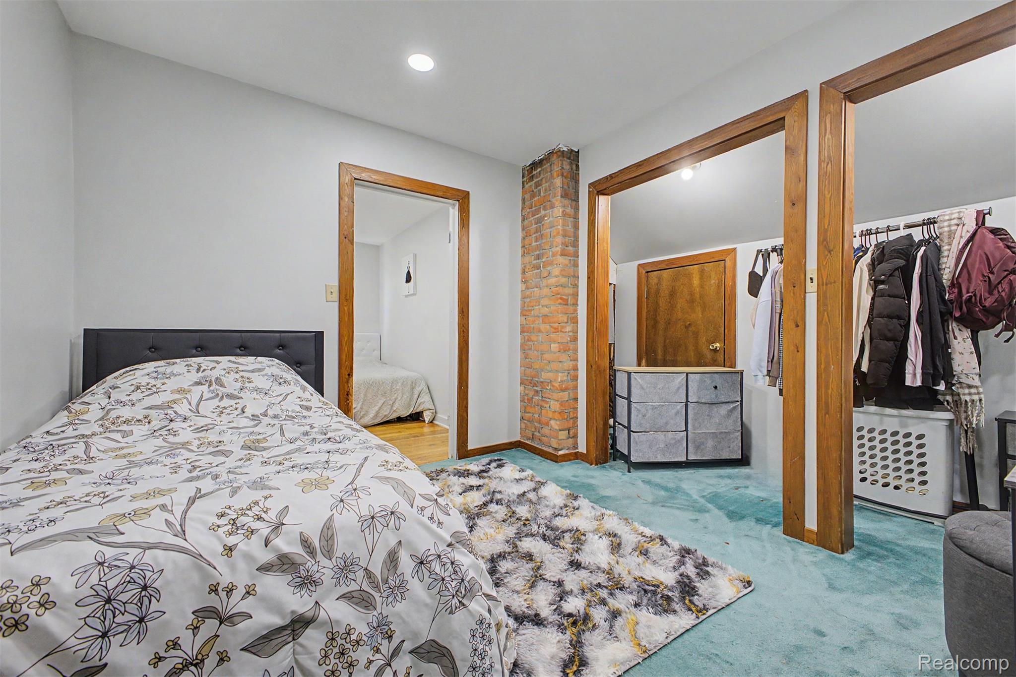 6808 Abington Avenue Property Photo 17
