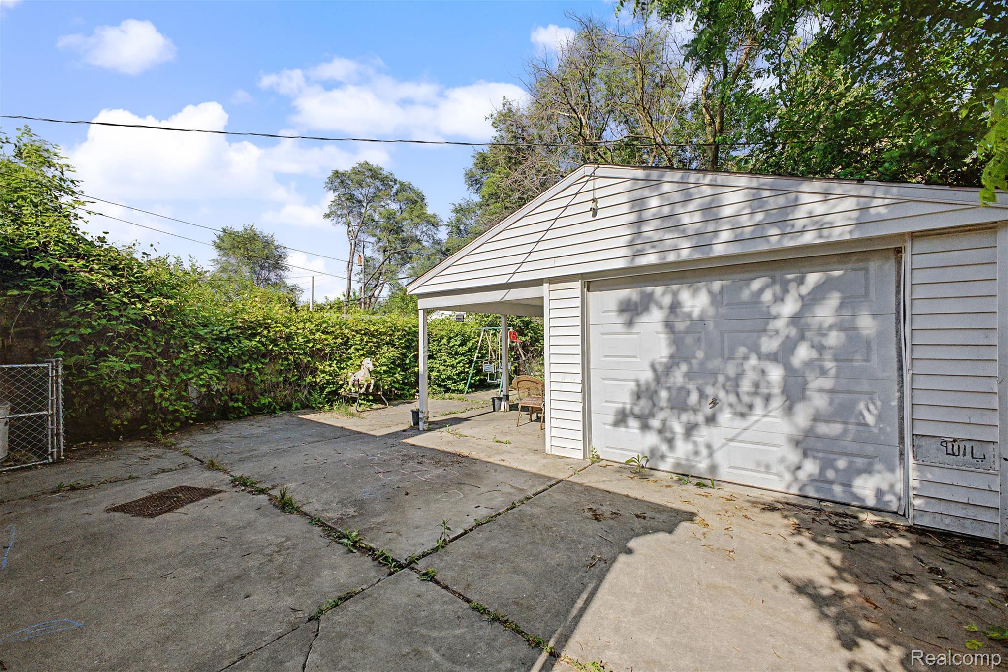 6808 Abington Avenue Property Photo 23