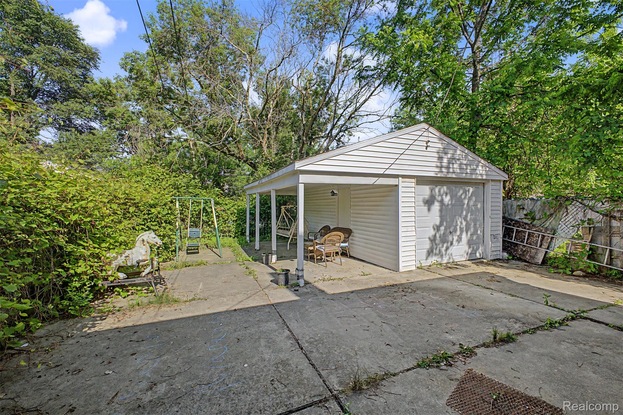 6808 Abington Avenue Property Photo 24