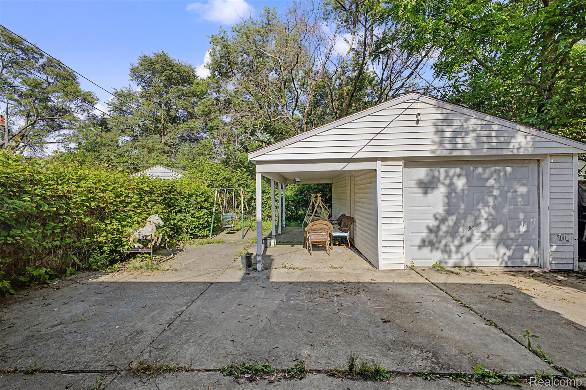 6808 Abington Avenue Property Photo 25