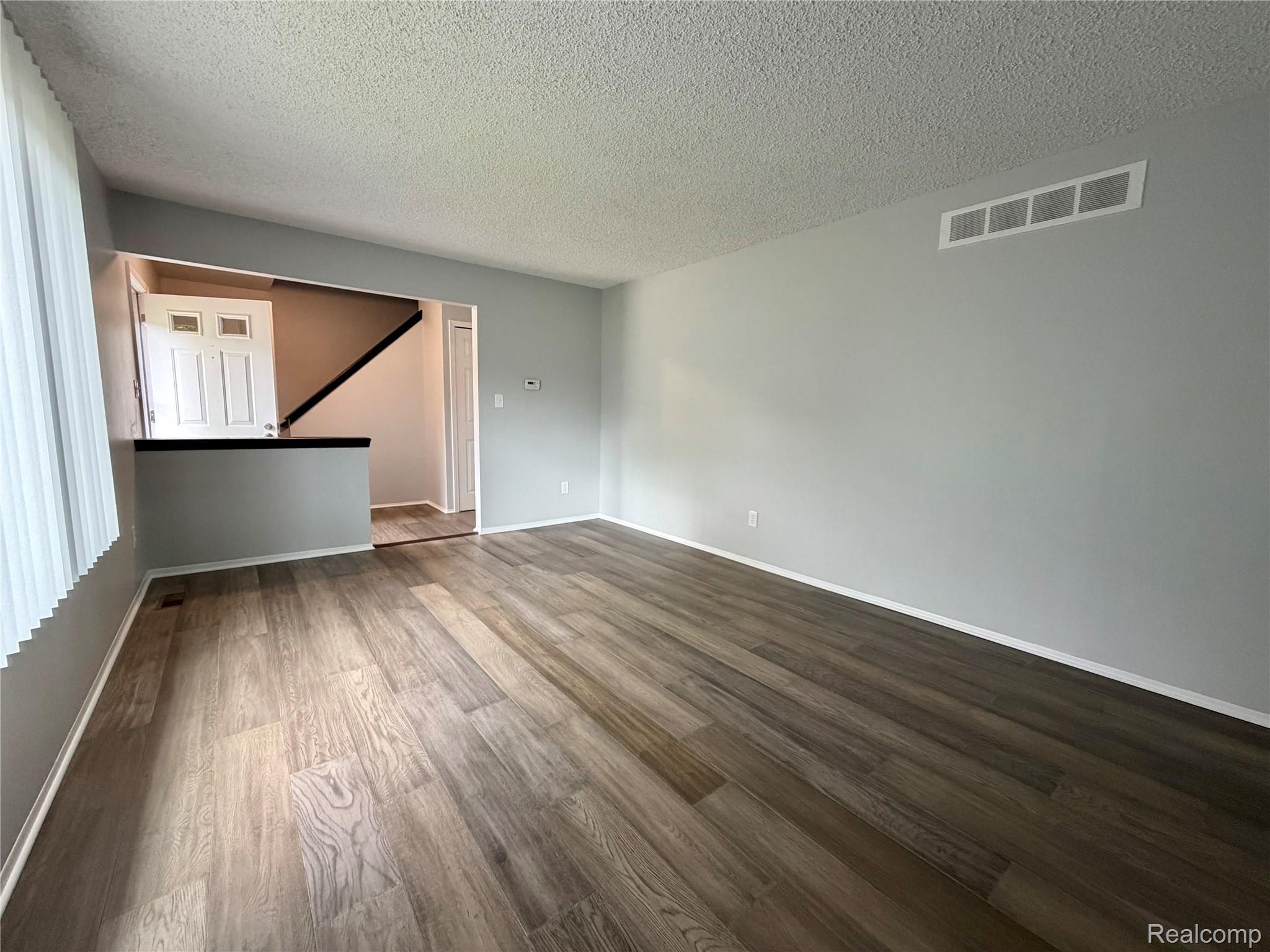 1746 Brookline Street Property Photo 3