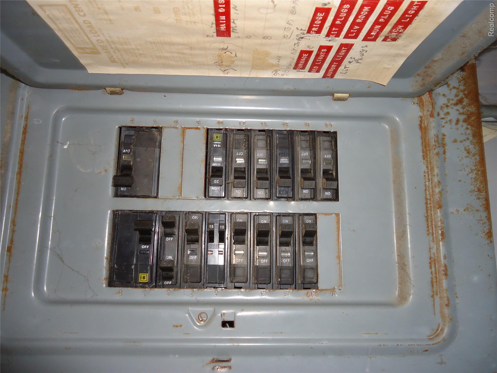 142 E Rowland Property Photo 37