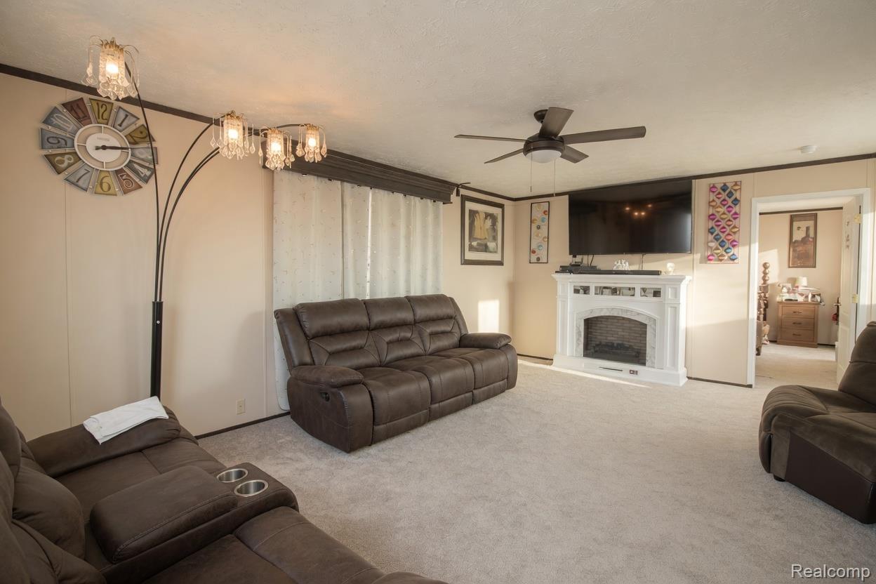 24445 Edwin Drive Property Photo 5