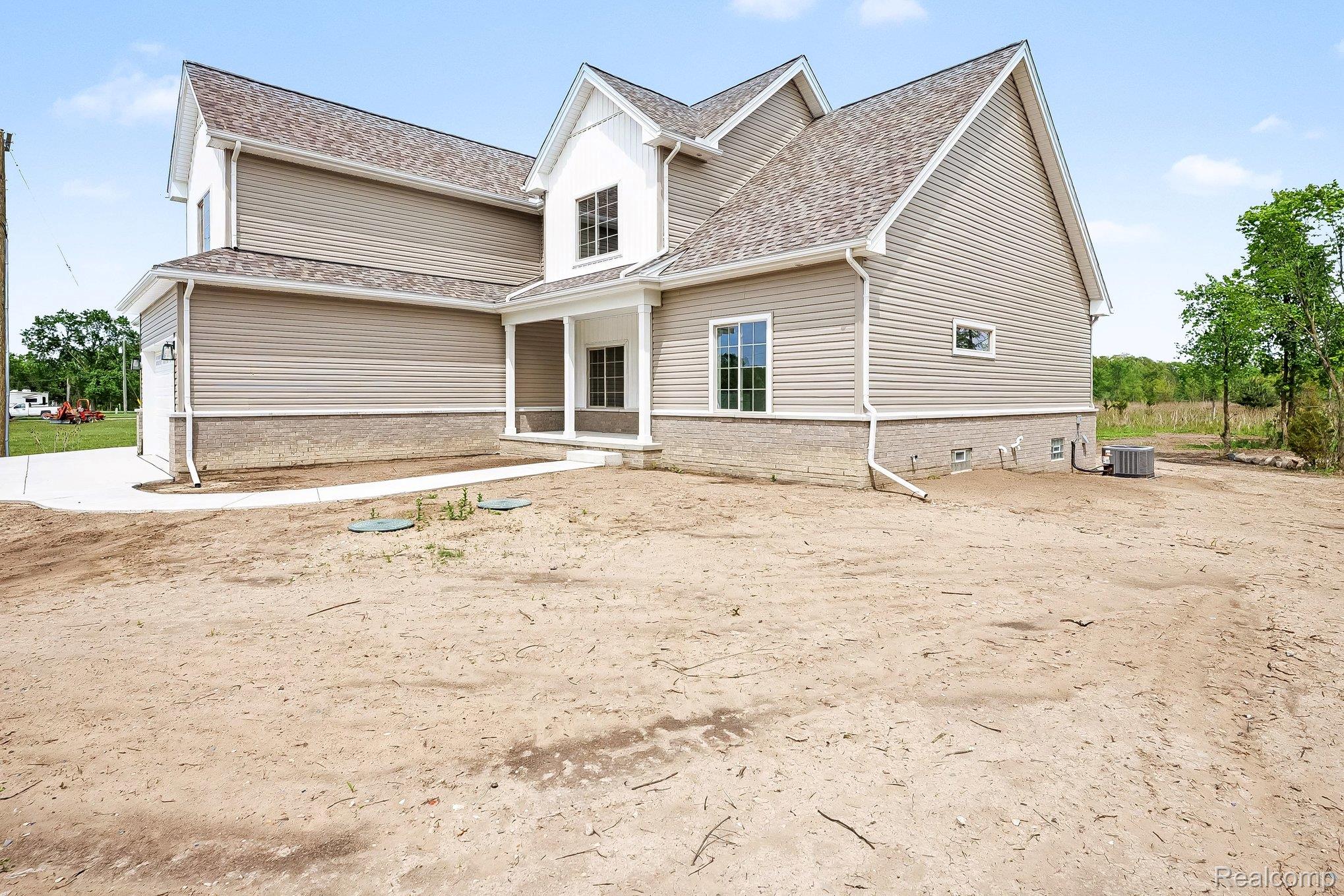 57560 Omo Road Property Photo 3