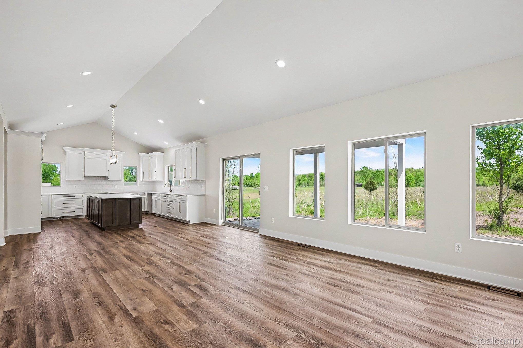 57560 Omo Road Property Photo 10
