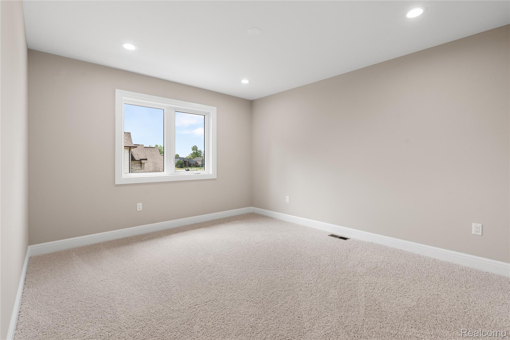 2185 Heidi Drive Property Photo 27