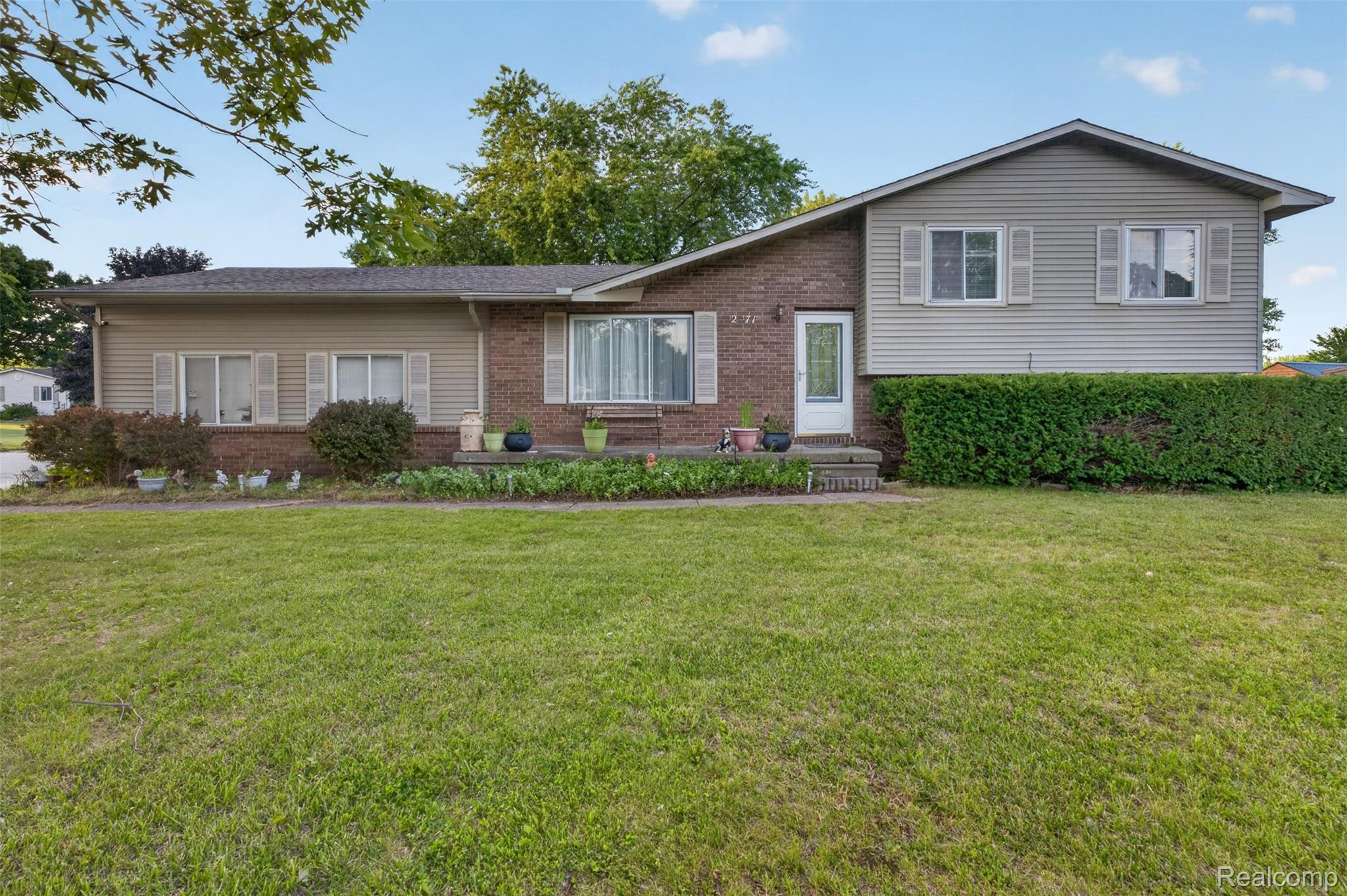 2471 Valley Church Drive Property Photo 1