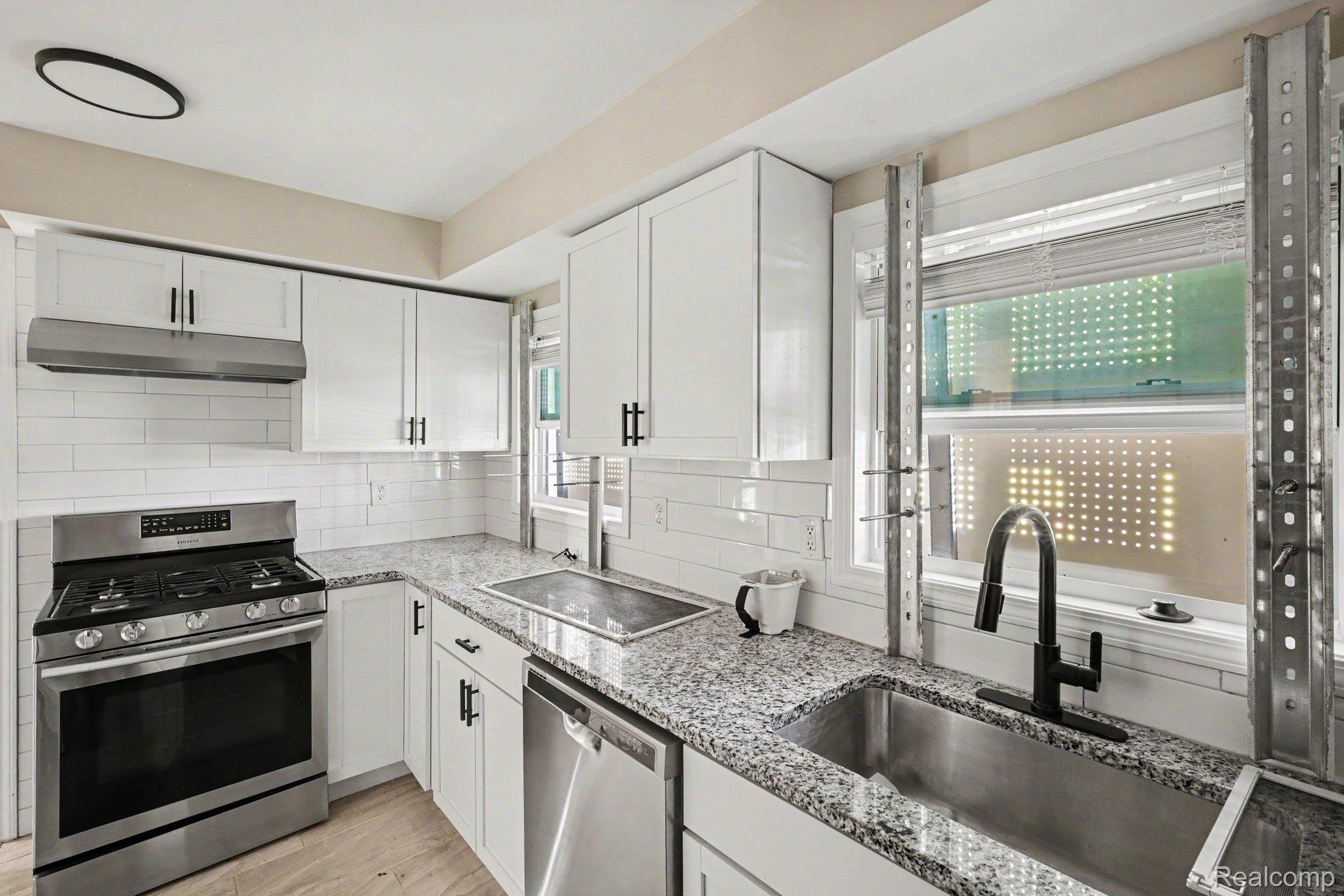20201 Grandville Avenue Property Photo 10