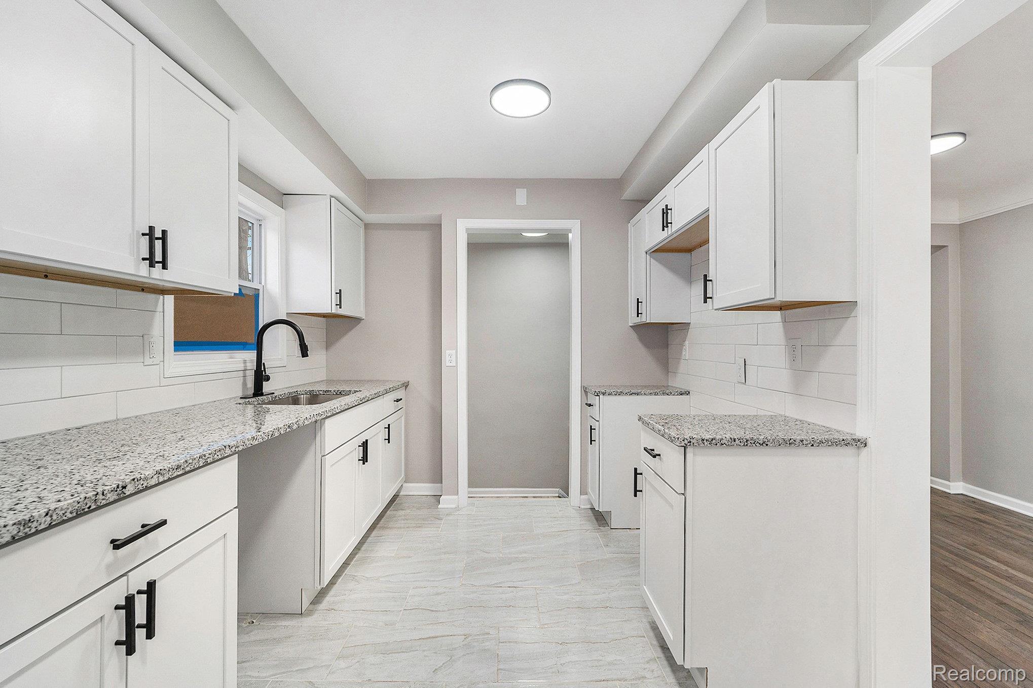20201 Grandville Avenue Property Photo 11