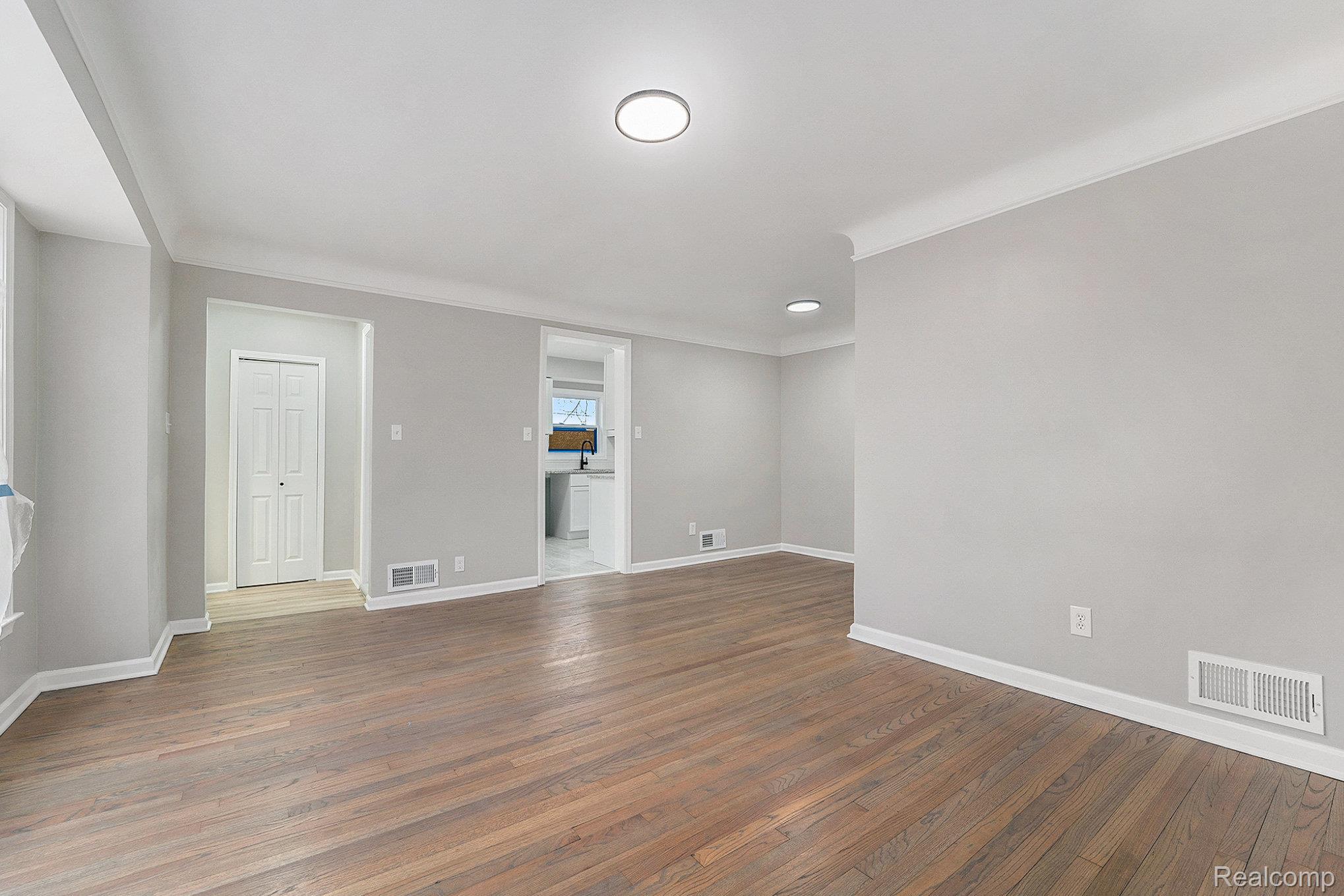 20201 Grandville Avenue Property Photo 13
