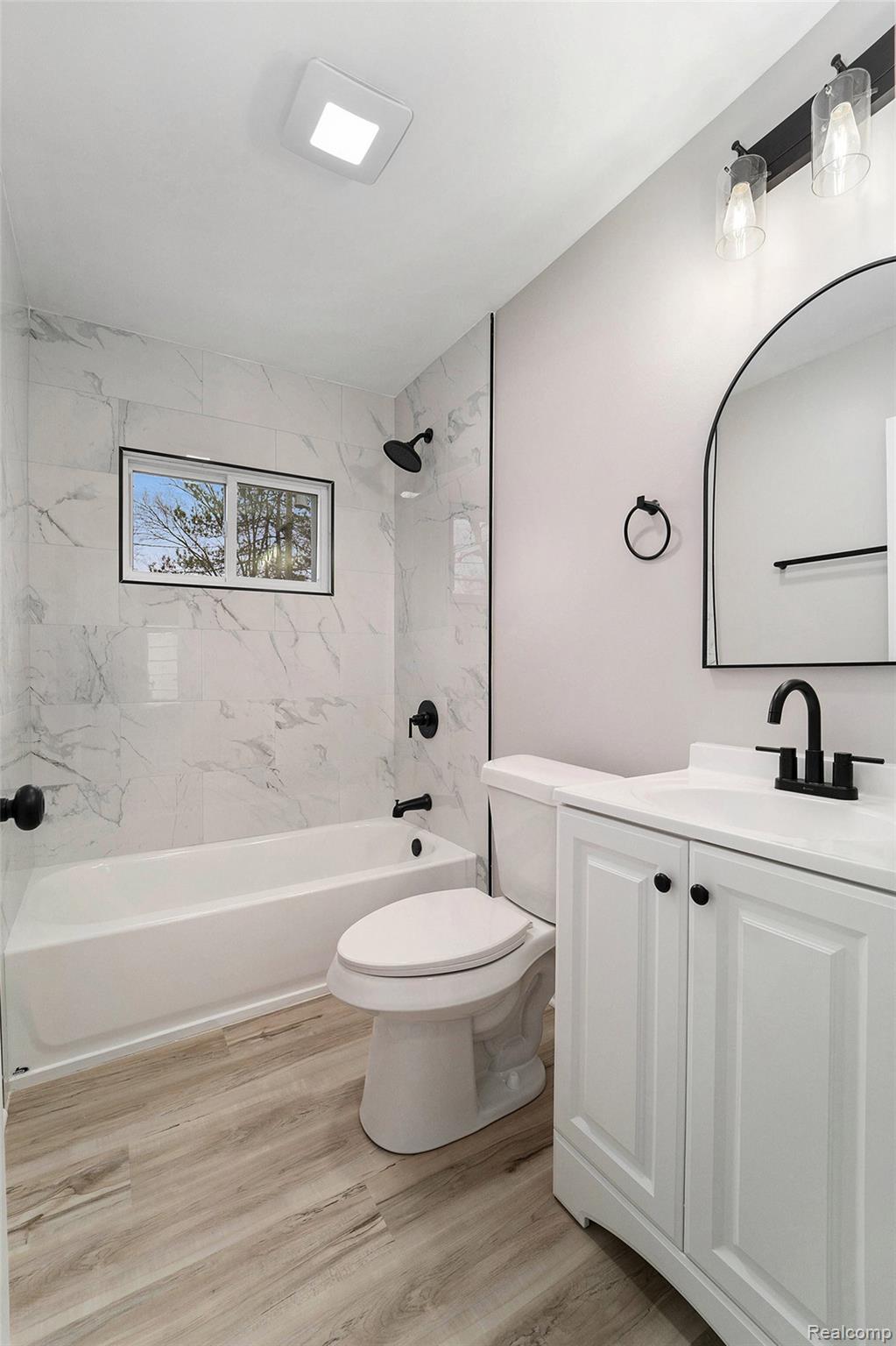 20201 Grandville Avenue Property Photo 14