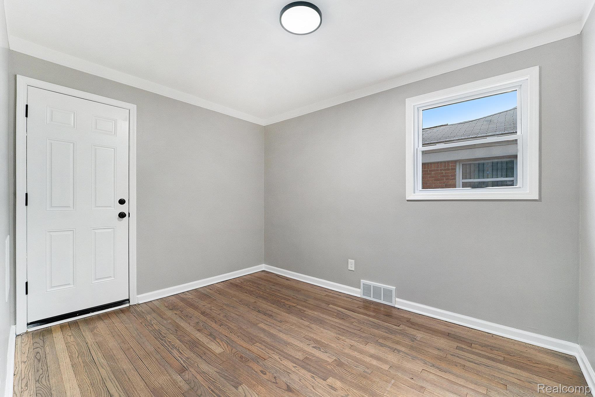 20201 Grandville Avenue Property Photo 16